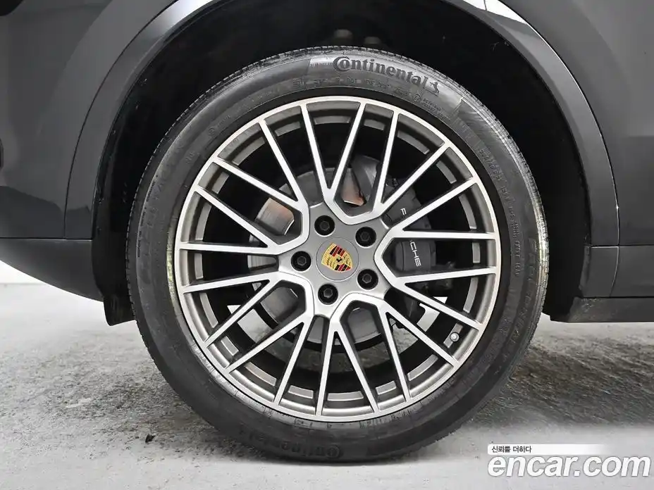 Porsche Cayenne 2023 3.0 Автомат в Москве № 231075, фото 5