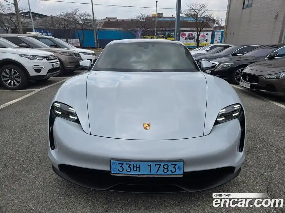 Porsche Taycan 2024 0.1 Автомат в Москве № 231076, фото 1