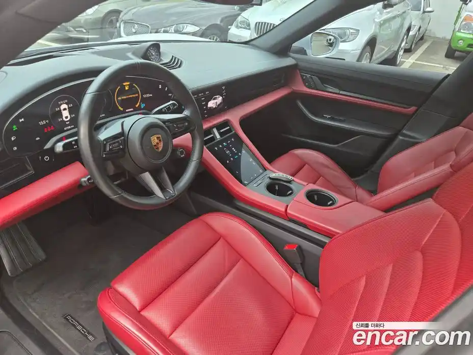 Porsche Taycan 2024 0.1 Автомат в Москве № 231076, фото 11