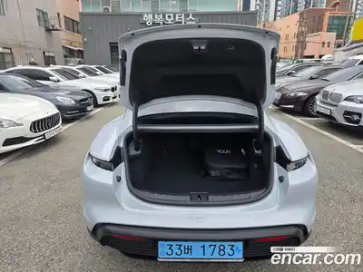 Porsche Taycan 2024 0.1 Автомат в Москве № 231076, миниатюра 9