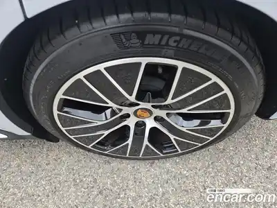 Porsche Taycan 2024 0.1 Автомат в Москве № 231076, миниатюра 10