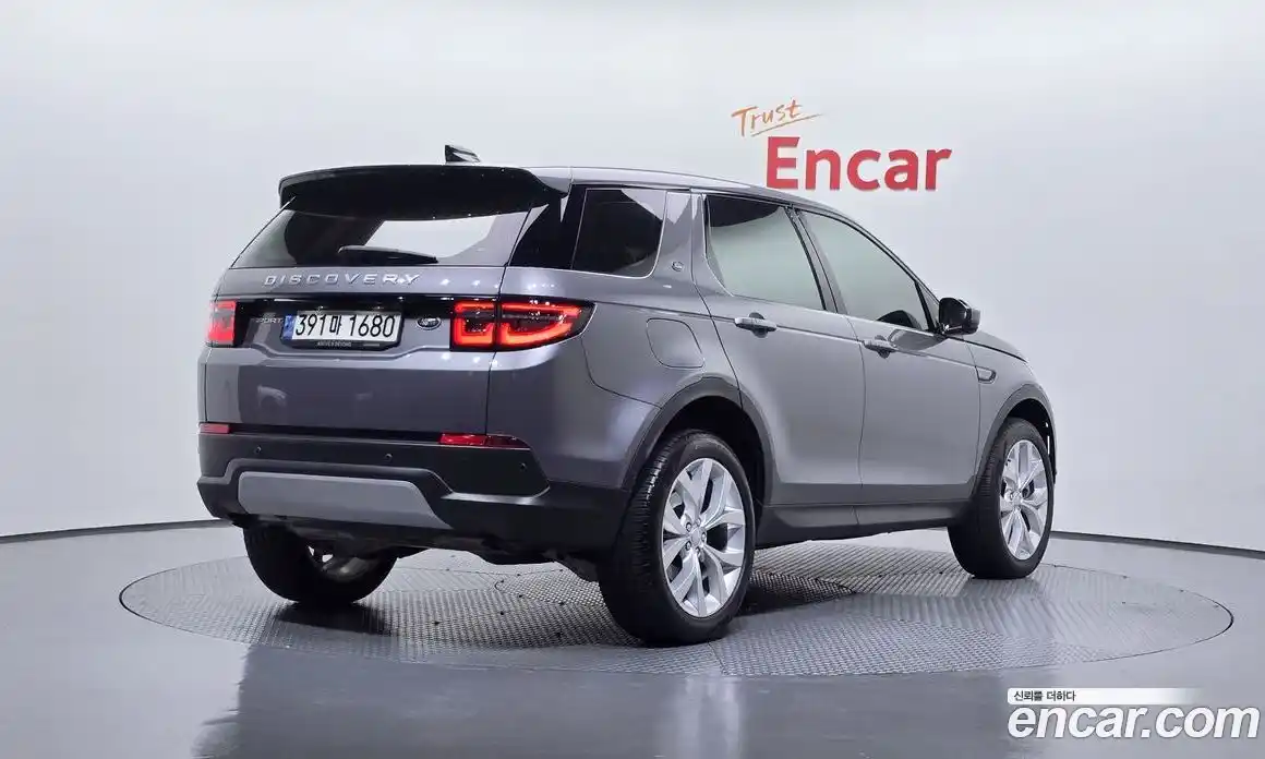 Land Rover Discovery Sport 2021 2.0 Автомат в Москве № 231235, фото 1