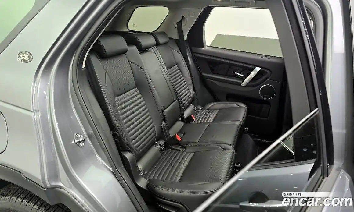 Land Rover Discovery Sport 2021 2.0 Автомат в Москве № 231235, фото 14