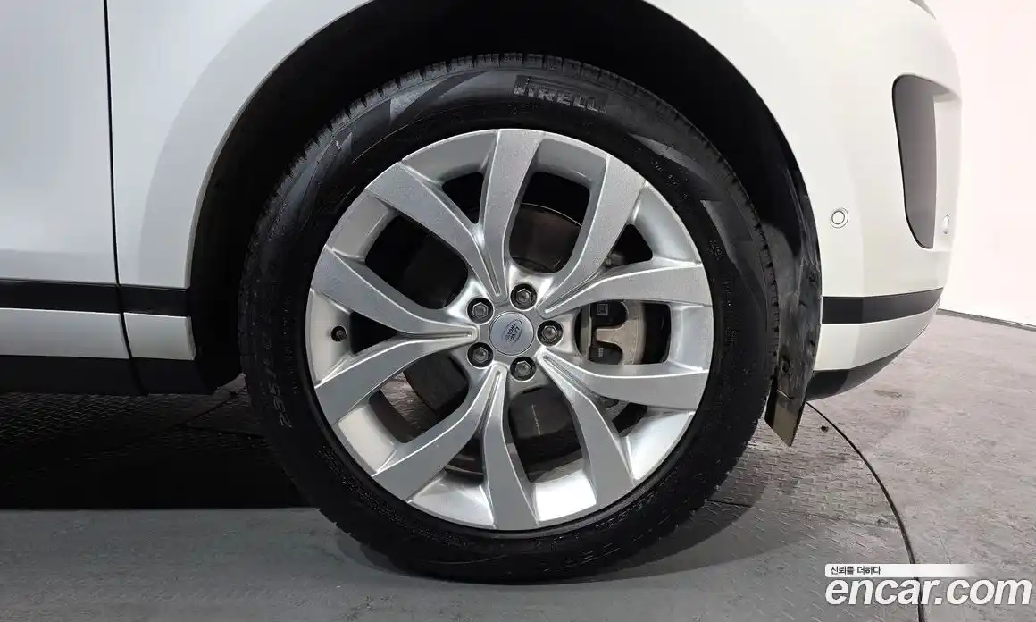 Land Rover Range-Rover Evoque 2021 2.0 Автомат в Москве № 231254, фото 19