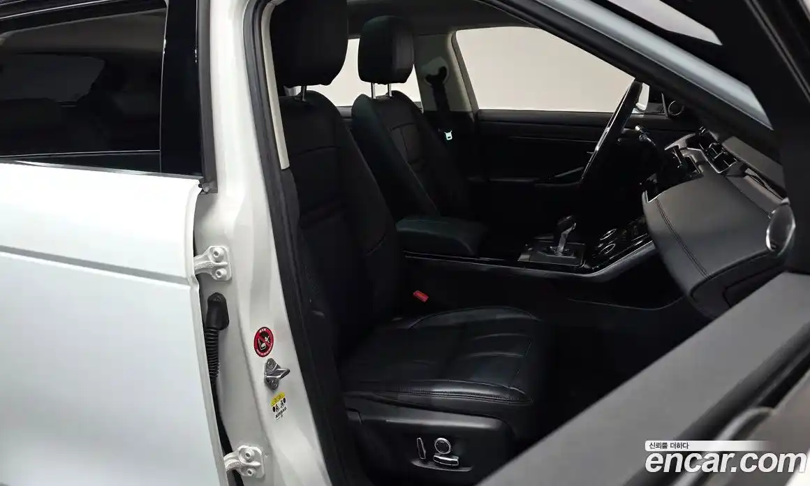 Land Rover Range-Rover Evoque 2021 2.0 Автомат в Москве № 231254, фото 10