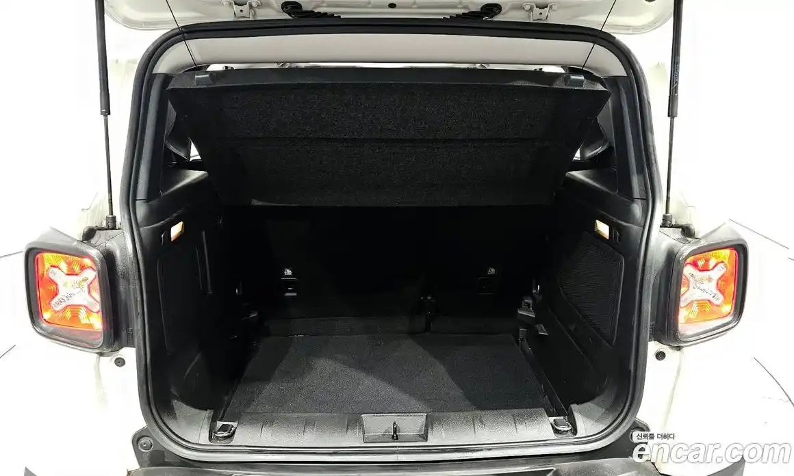 Jeep Renegade 2015 2.4 Автомат в Москве № 232346, фото 5