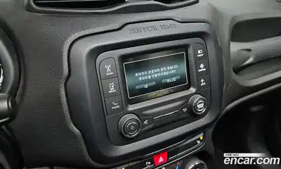 Jeep Renegade 2015 2.4 Автомат в Москве № 232346, миниатюра 9