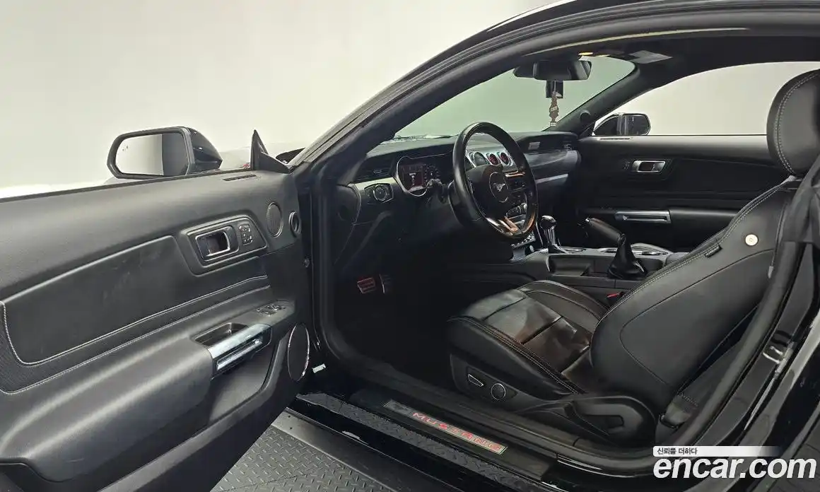 Ford Mustang 2019 5.0 Автомат в Москве № 233261, фото 3