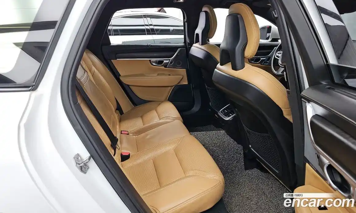 Volvo V90 2018 2.0 Автомат в Москве № 251277, фото 11