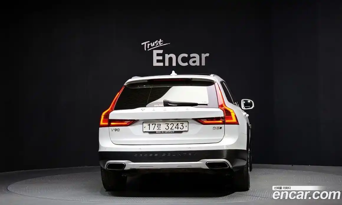 Volvo V90 2018 2.0 Автомат в Москве № 251277, фото 10