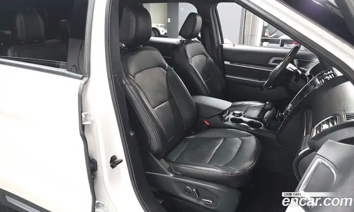 Ford Explorer 2018 2.3 Автомат в Москве № 255536, фото 17