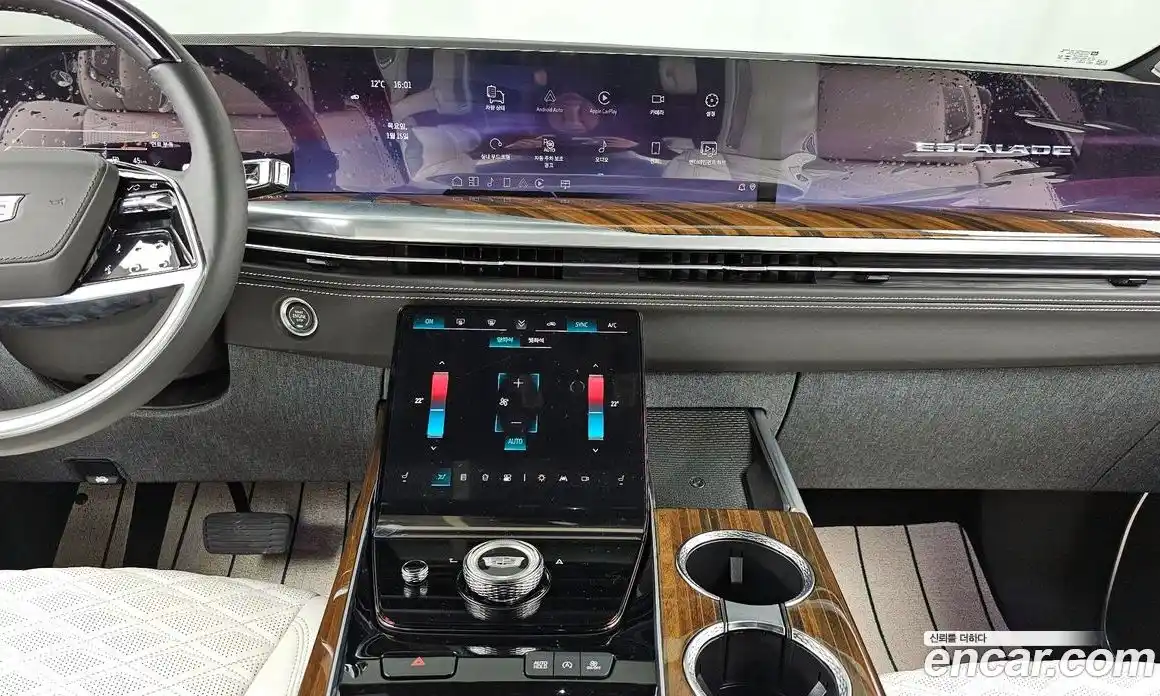 Cadillac Escalade 2025 6.2 Автомат в Москве № 256350, фото 14