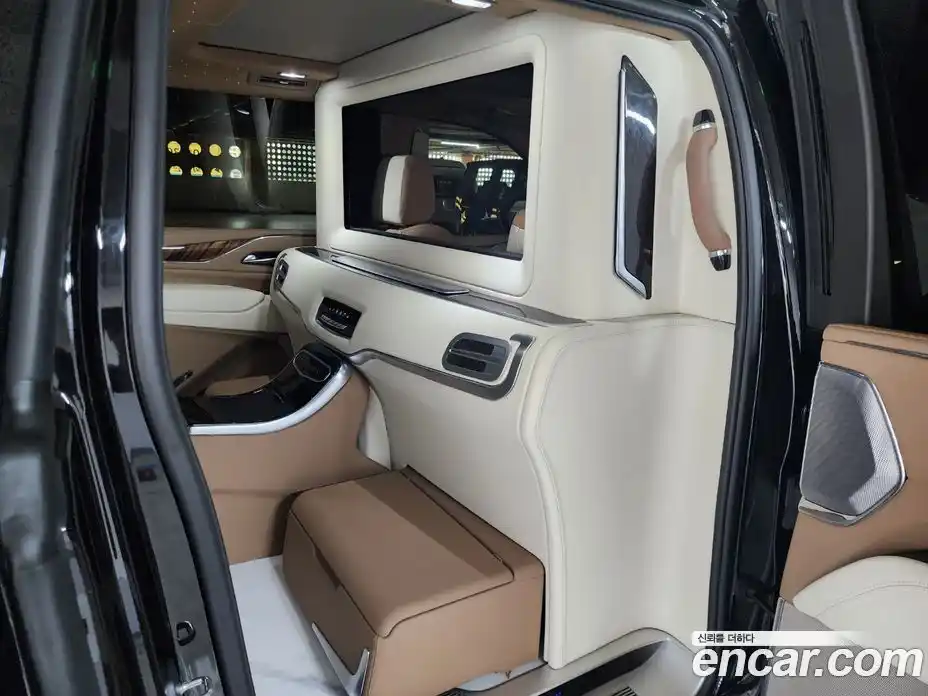 Cadillac Escalade 2023 6.2 Автомат в Москве № 256497, фото 17