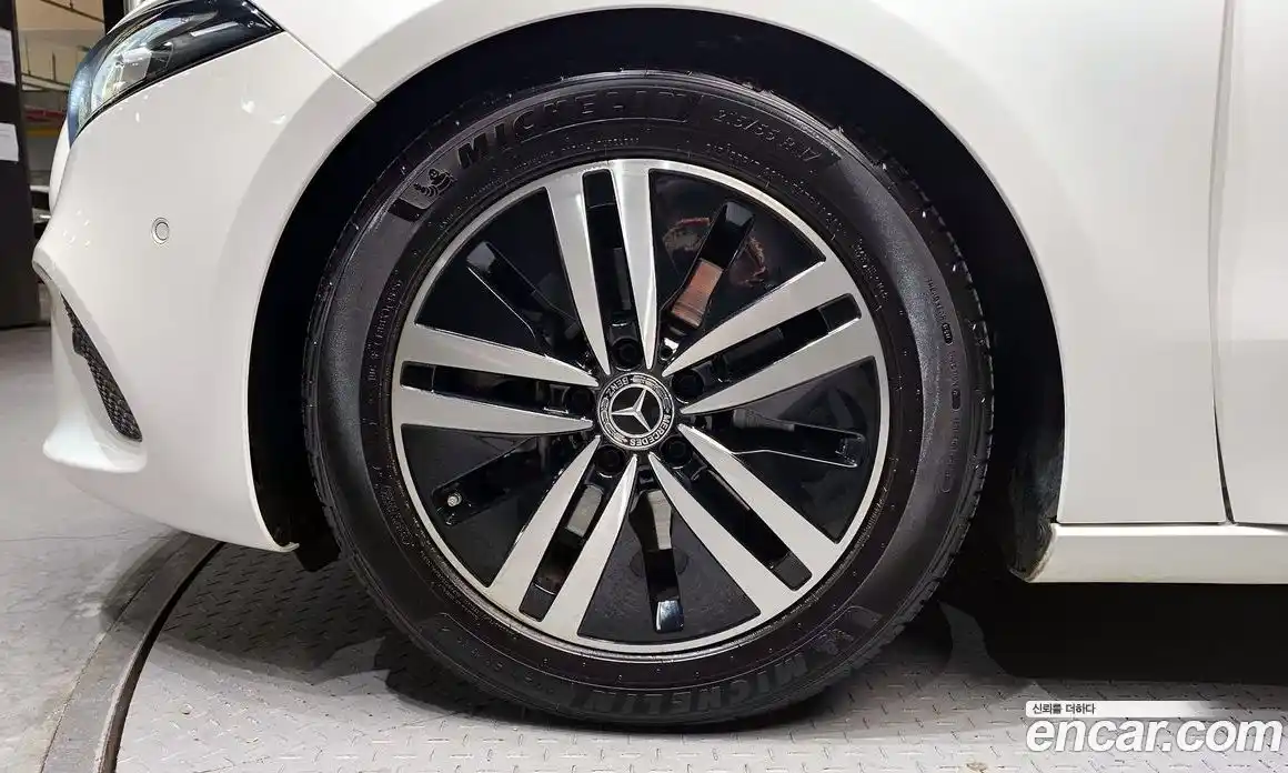 Mercedes-Benz A-Class 2021 2.0 Автомат в Москве № 262915, фото 11