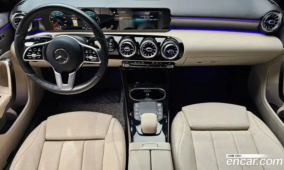 Mercedes-Benz A-Class 2021 2.0 Автомат в Москве № 262915, фото 9