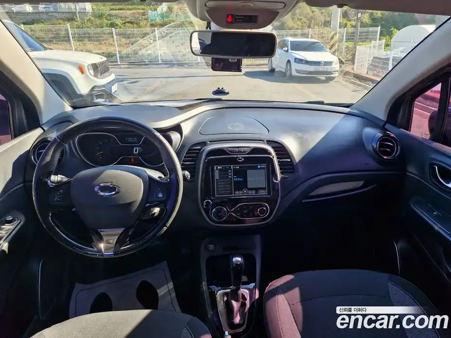 Renault QM3 2016 1.5 Автомат в Москве № 266543, фото 11