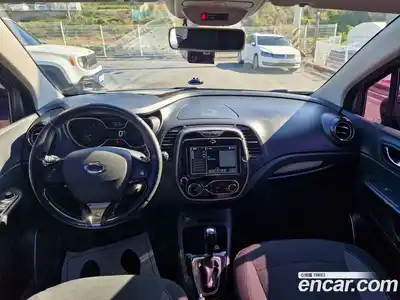 Renault QM3 2016 1.5 Автомат в Москве № 266543, миниатюра 11