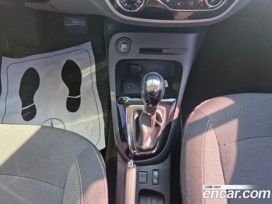 Renault QM3 2016 1.5 Автомат в Москве № 266543, фото 14