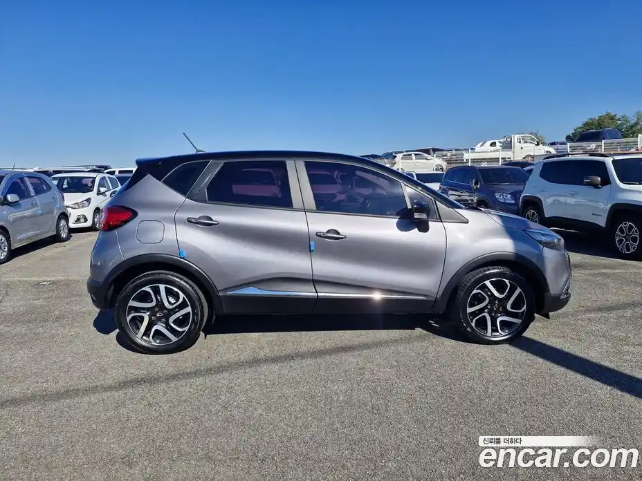 Renault QM3 2016 1.5 Автомат в Москве № 266543, фото 4