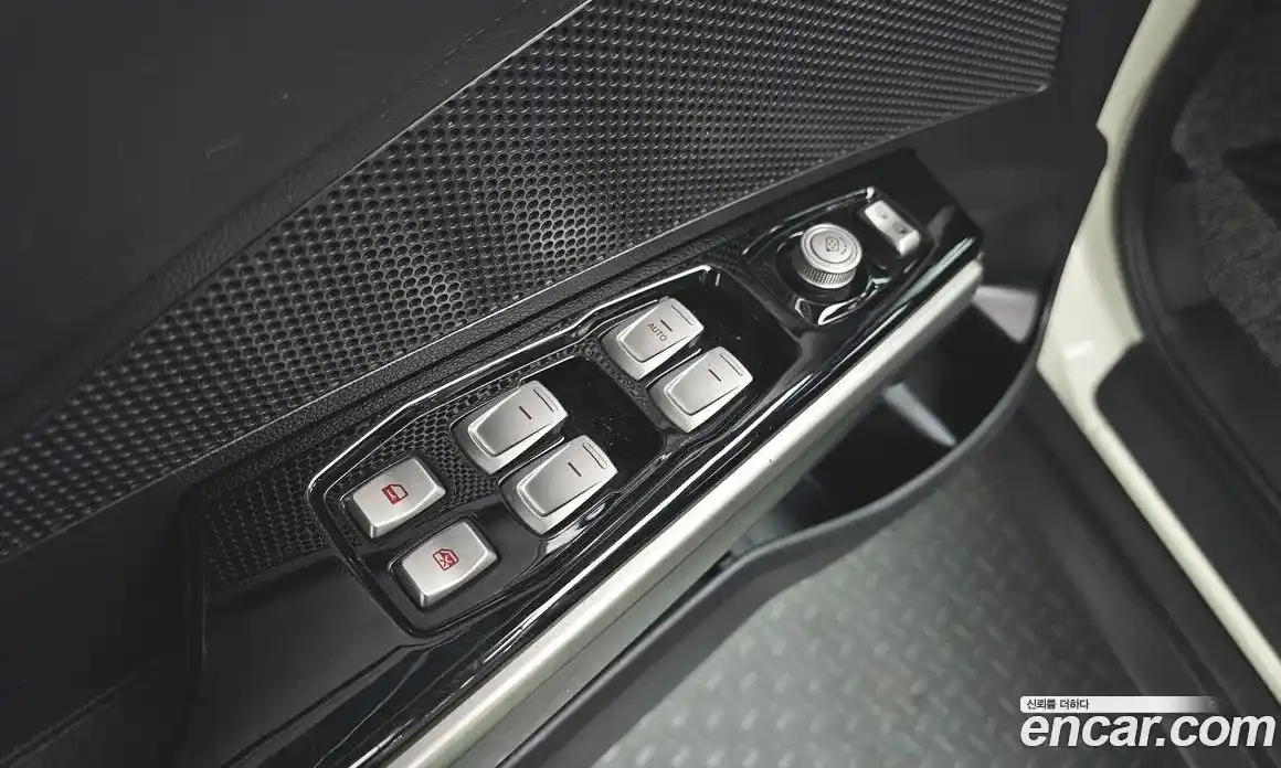 SsangYong TIBOLI 2016 1.6 Автомат в Москве № 28463, фото 20