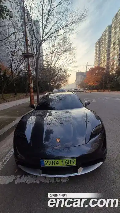 Porsche Taycan, 2024