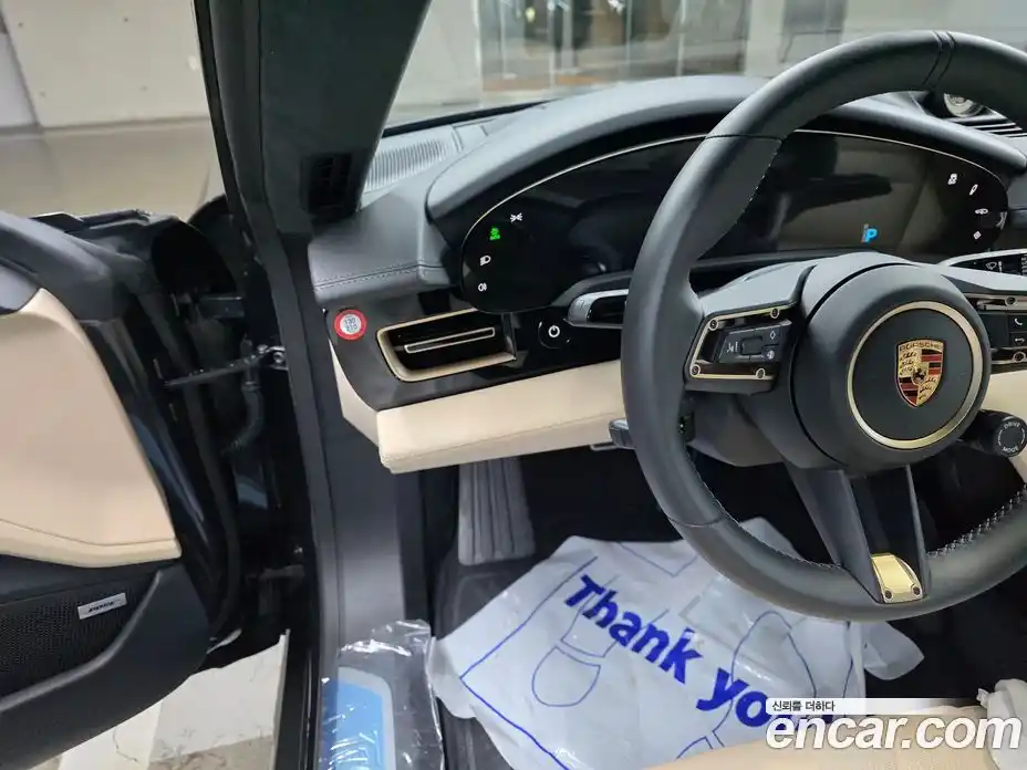 Porsche Taycan 2024 Автомат в Москве № 296039, фото 9