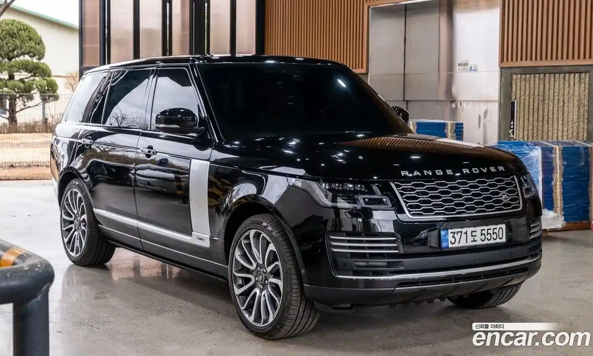 Land Rover Range-Rover 2021 5.0 Автомат в Москве № 296219, фото 15