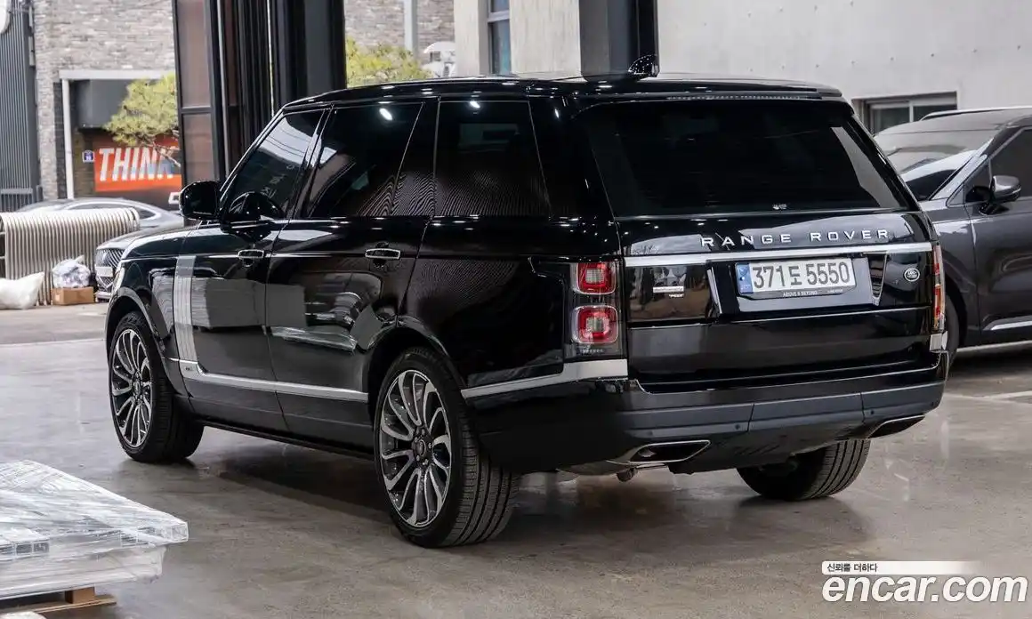 Land Rover Range-Rover 2021 5.0 Автомат в Москве № 296219, фото 16
