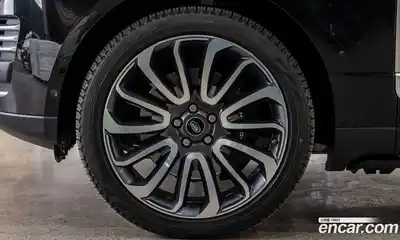 Land Rover Range-Rover 2021 5.0 Автомат в Москве № 296219, миниатюра 5