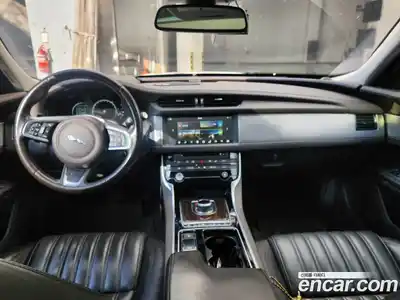 Jaguar XF 2018 2.0 Автомат в Москве № 305170, миниатюра 11