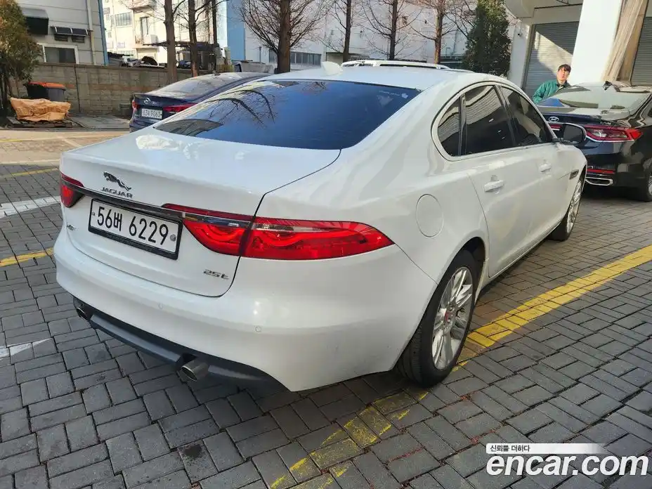 Jaguar XF 2018 2.0 Автомат в Москве № 305170, фото 5