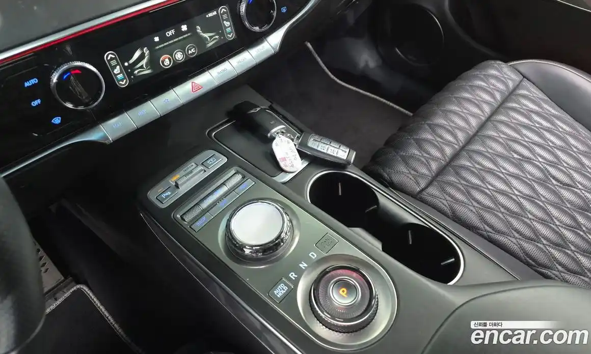 Genesis GV70 2022 2.2 Автомат в Москве № 309067, фото 15