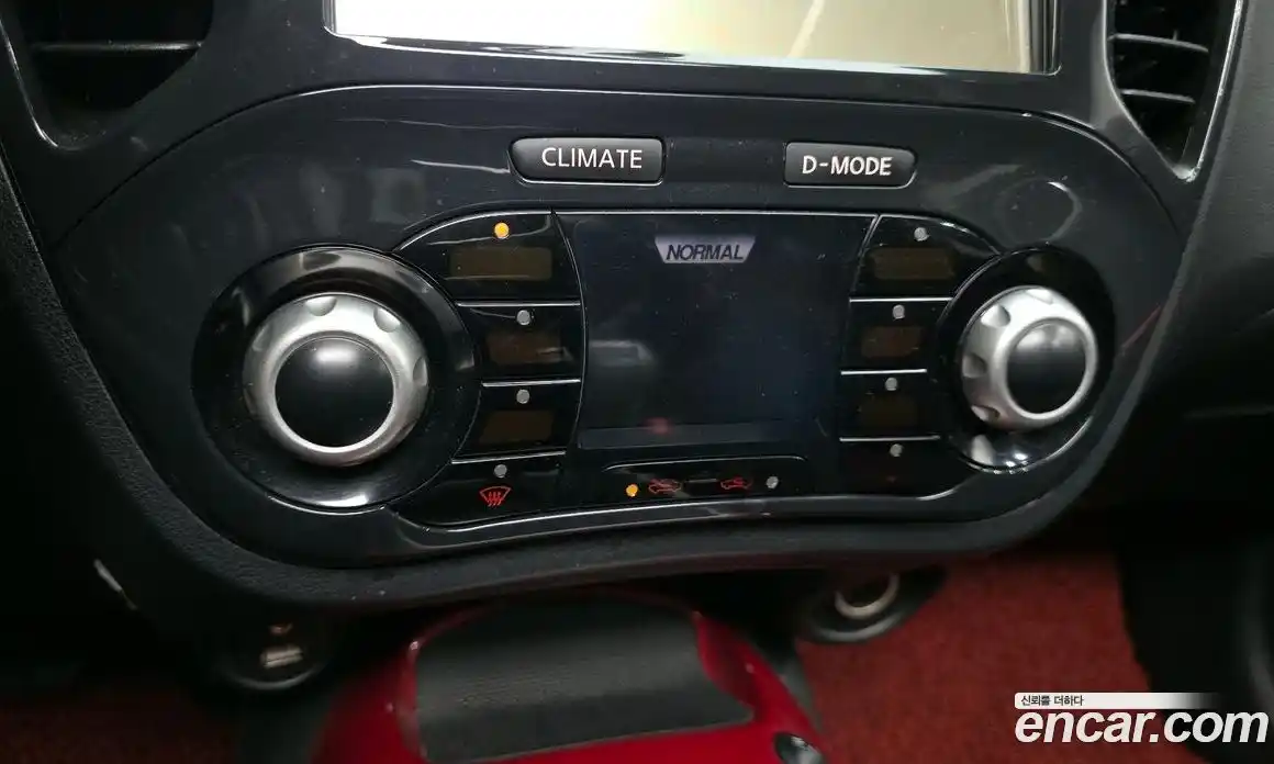 Nissan Juke 2014 1.6 Автомат в Москве № 312538, фото 15