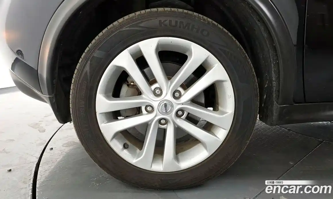 Nissan Juke 2014 1.6 Автомат в Москве № 312538, фото 4