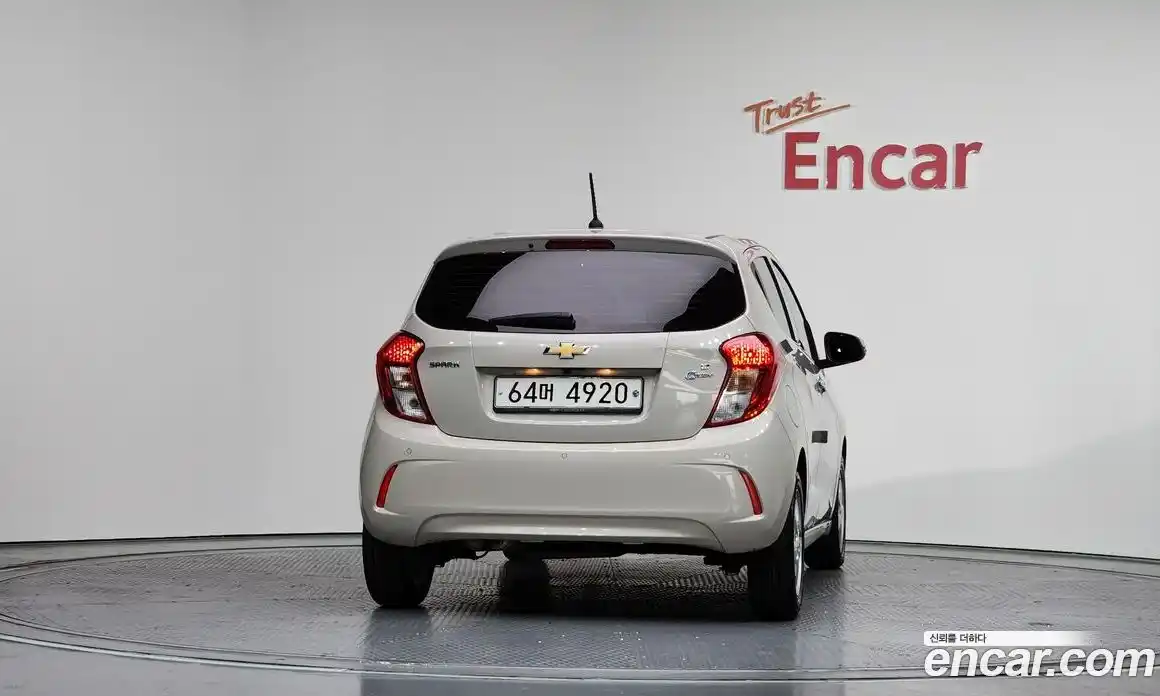 Chevrolet Spark 2018 1.0 Автомат в Москве № 314304, фото 12