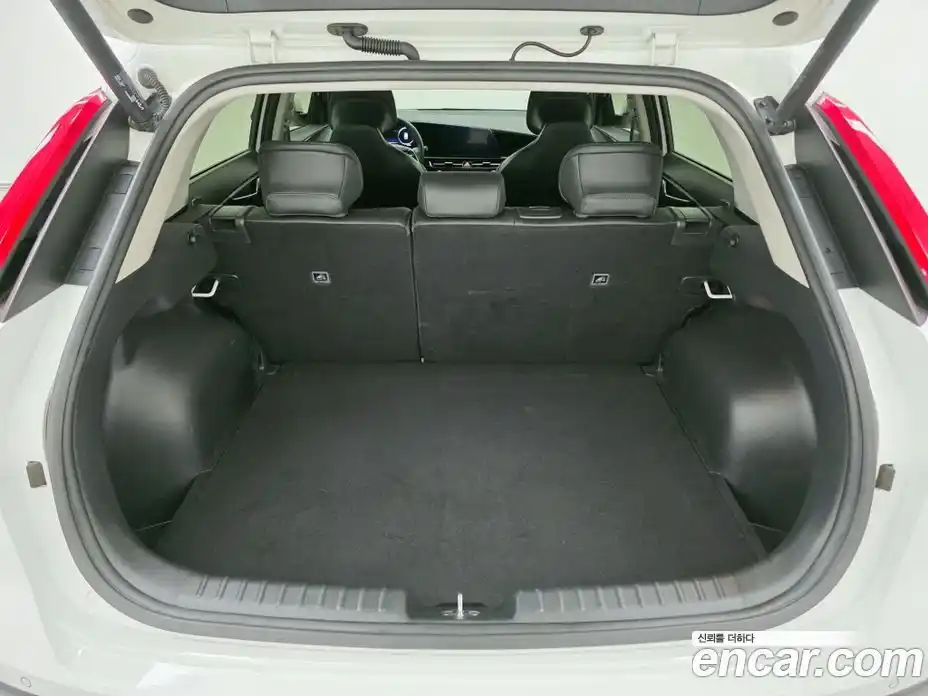 Kia Niro 2024 1.6 Автомат в Москве № 322145, фото 18