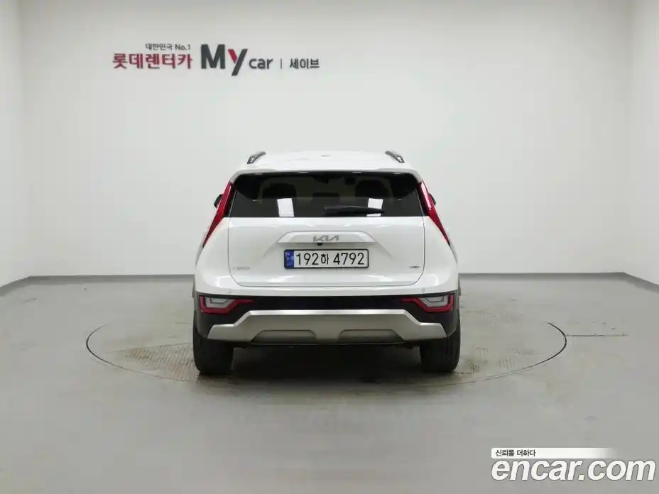 Kia Niro 2024 1.6 Автомат в Москве № 322145, фото 4