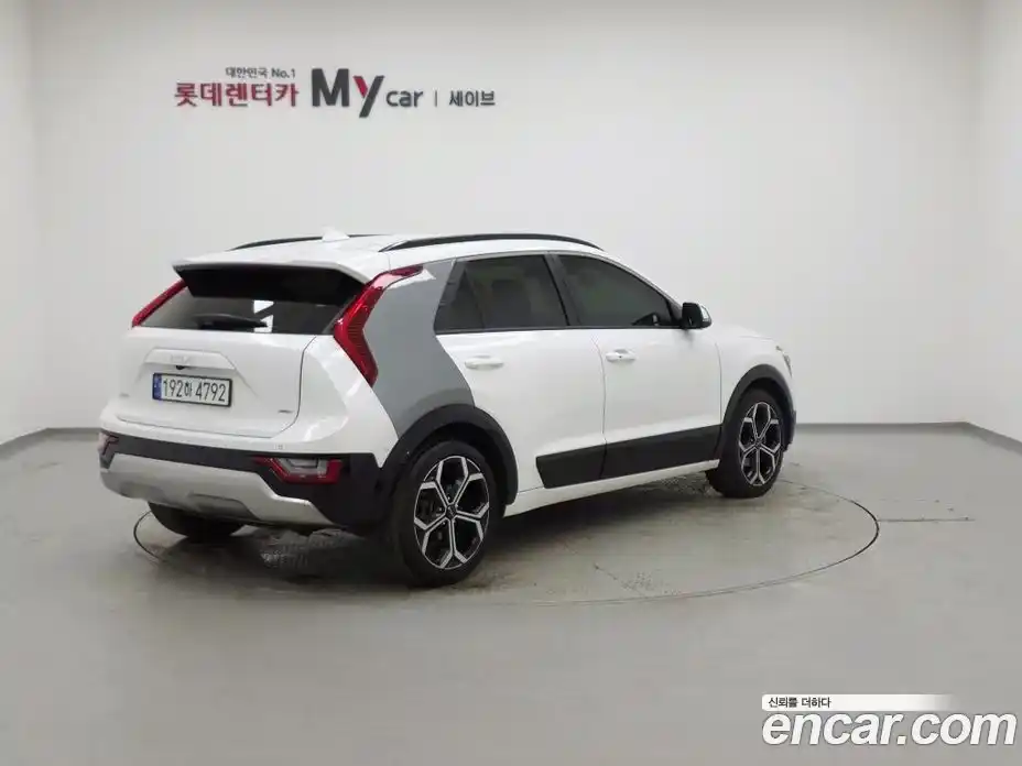 Kia Niro 2024 1.6 Автомат в Москве № 322145, фото 5