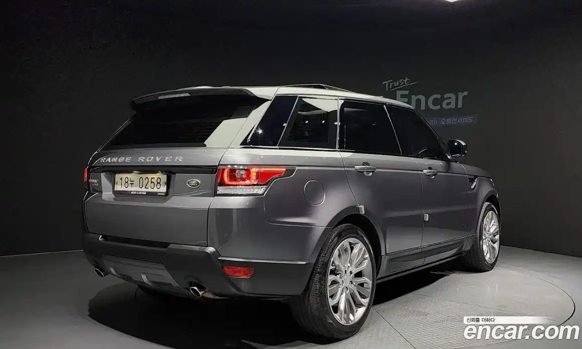 Land Rover Range-Rover Sport 2016 3.0 Автомат в Москве № 328276, фото 2