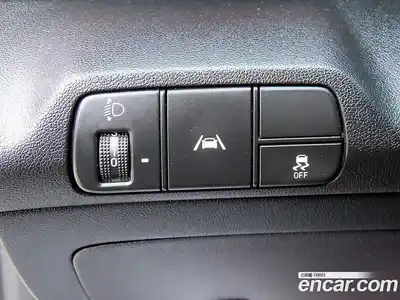 Hyundai Avante 2023 2.0 Механическая в Москве № 330951, миниатюра 12