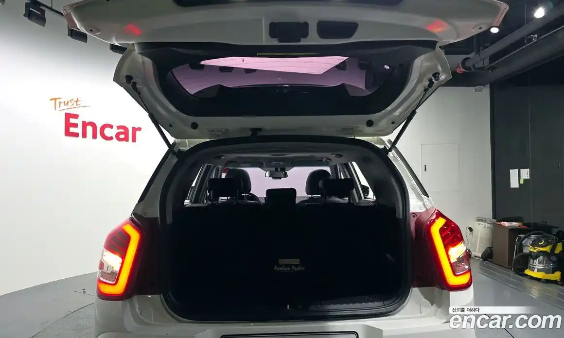 SsangYong TIBOLI 2016 1.6 Автомат в Москве № 341715, фото 8