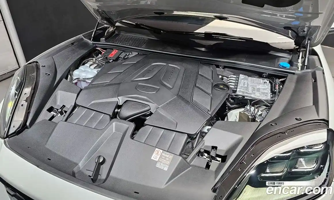 Porsche Cayenne 2025 3.0 Автомат в Москве № 344368, фото 16