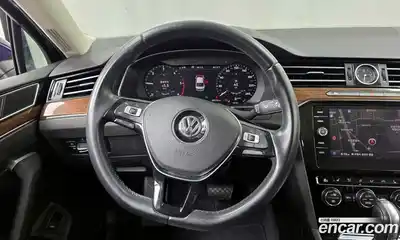 Volkswagen Passat 2018 2.0 Автомат в Москве № 357847, миниатюра 12