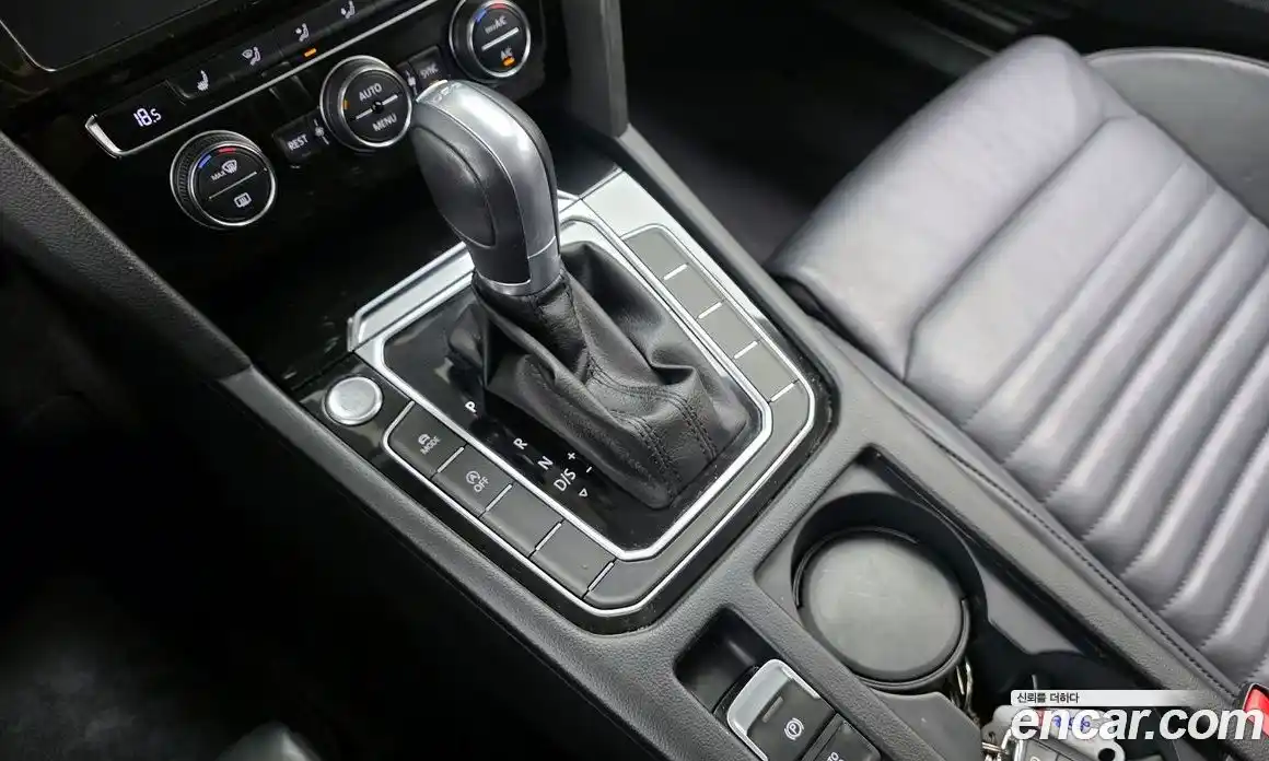 Volkswagen Passat 2018 2.0 Автомат в Москве № 357847, фото 8