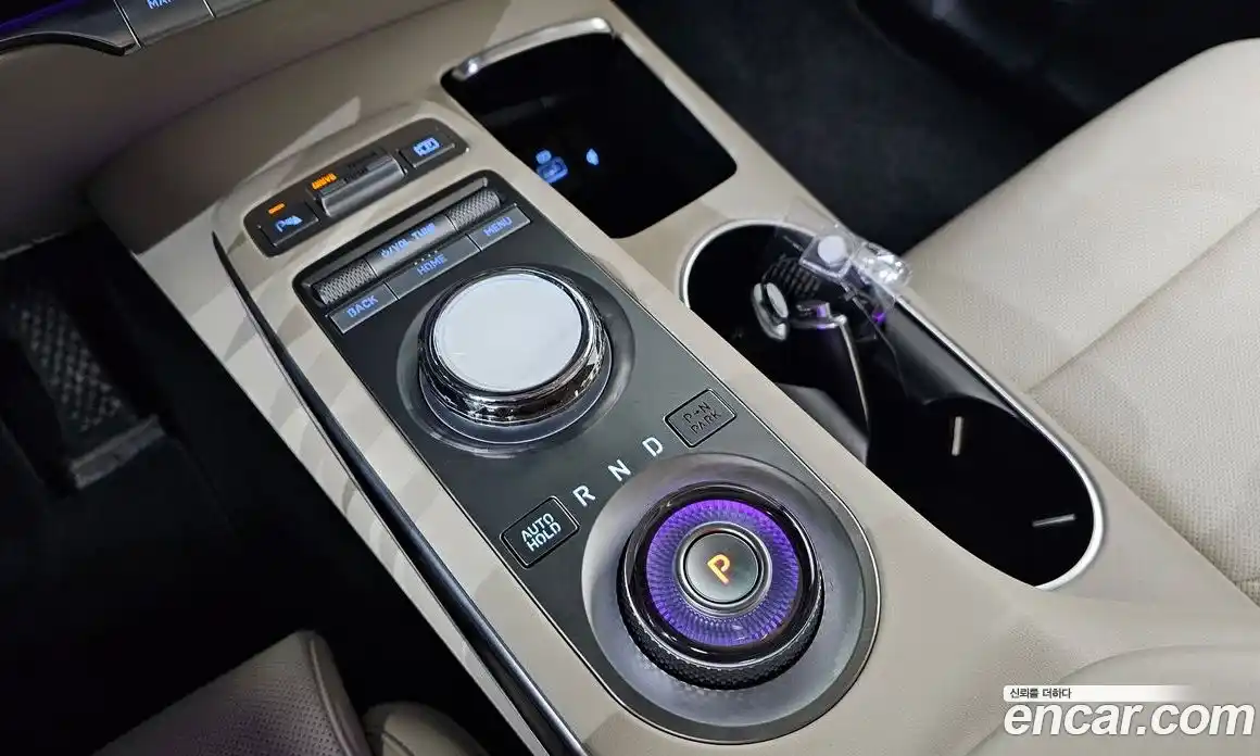 Genesis GV70 2024 2.5 Автомат в Москве № 386097, фото 9