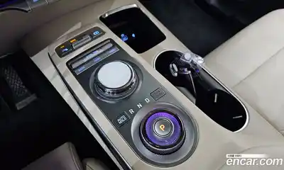 Genesis GV70 2024 2.5 Автомат в Москве № 386097, миниатюра 9