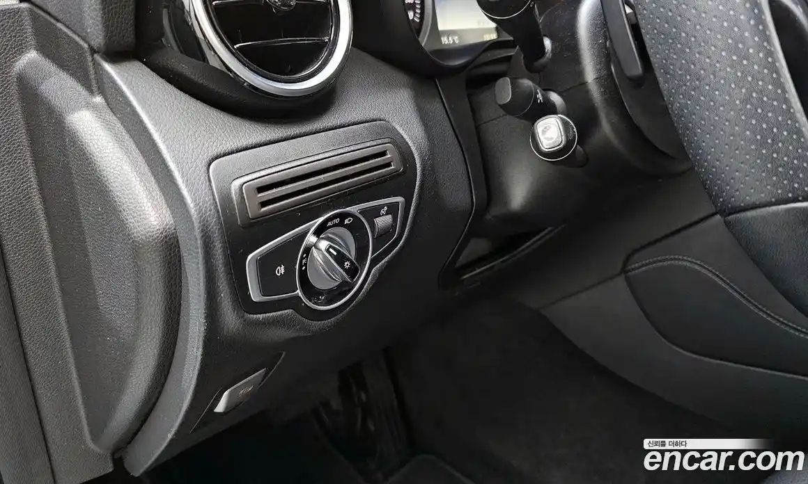 Mercedes-Benz GLC-Class 2017 2.1 Автомат в Москве № 390463, фото 18