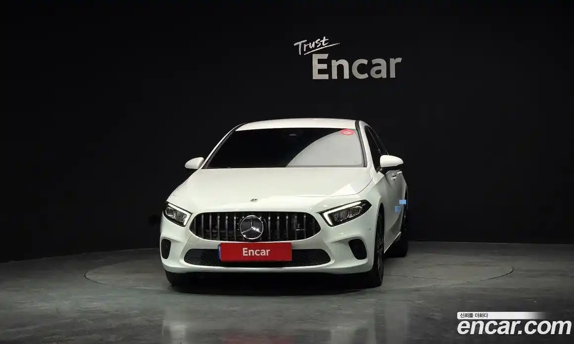 Mercedes-Benz A-Class 2022 2.0 Автомат в Москве № 409969, фото 3