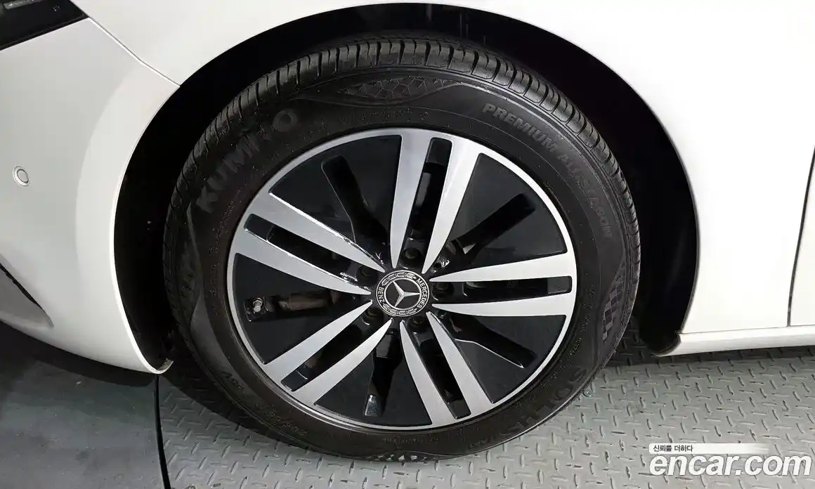 Mercedes-Benz A-Class 2022 2.0 Автомат в Москве № 409969, фото 5