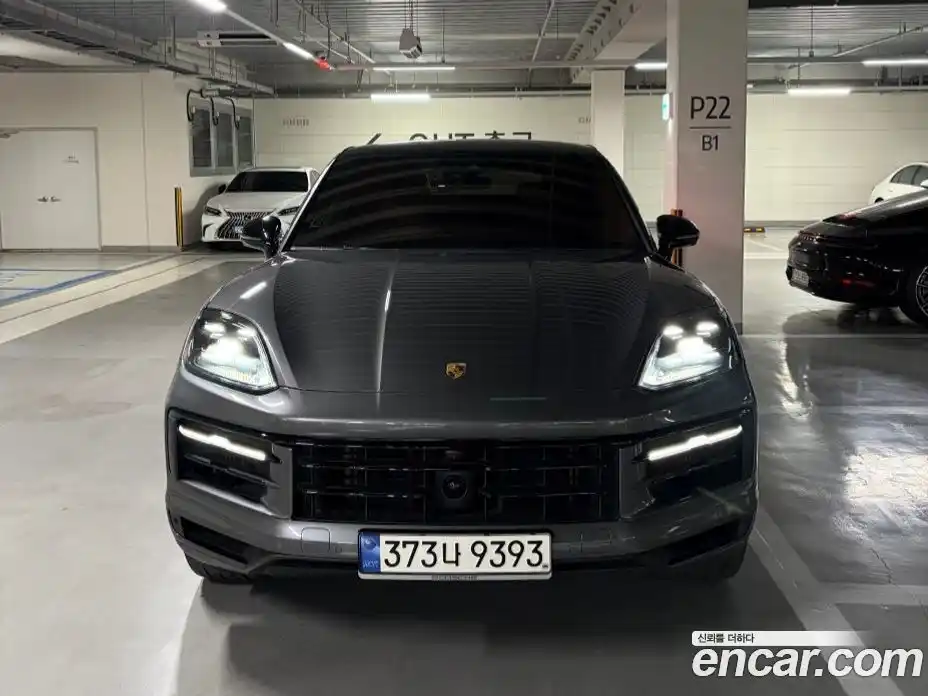 Porsche Cayenne 2024 3.0 Автомат в Москве № 430373, фото 3